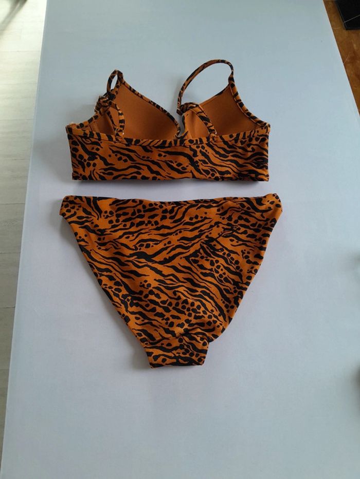Maillot de bain 2 pièces  H&M taille 36 motif zèbre - photo numéro 2