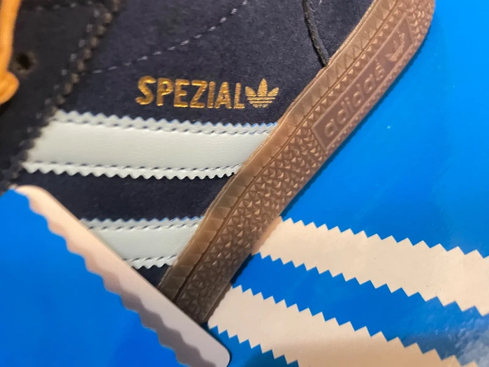 Baskets Adidas - photo numéro 3