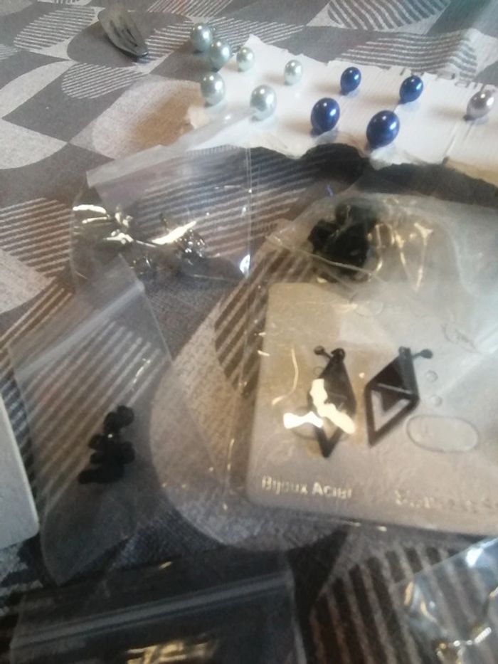 Lot de boucle d oreille neuve - photo numéro 4