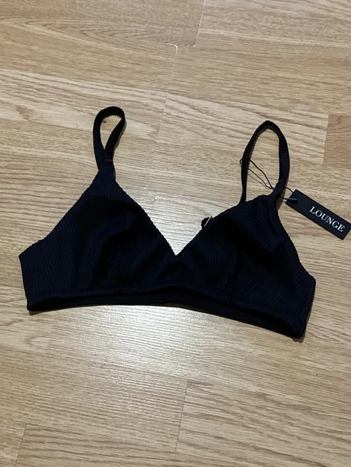 Soutien-gorge triangle noir côtelé taille XS