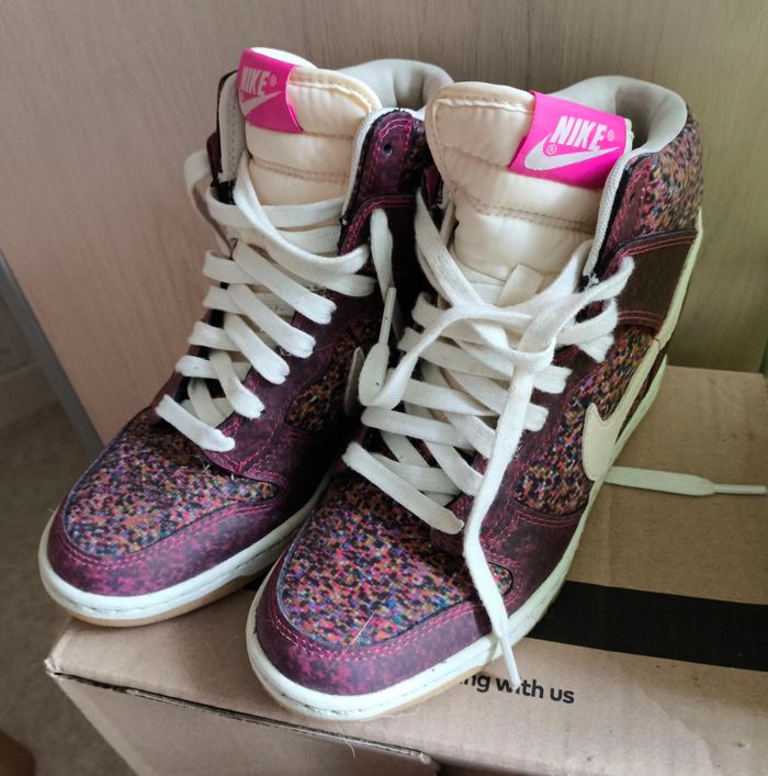 Nike compensée taille 35,5 - photo numéro 2