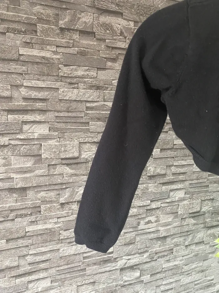 🖤🤍Beau petit boléro noir léger – Taille 6 mois 🖤🤍 - photo numéro 4