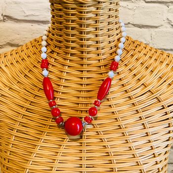 Collier vintage en perles | rouge et blanc 🌿