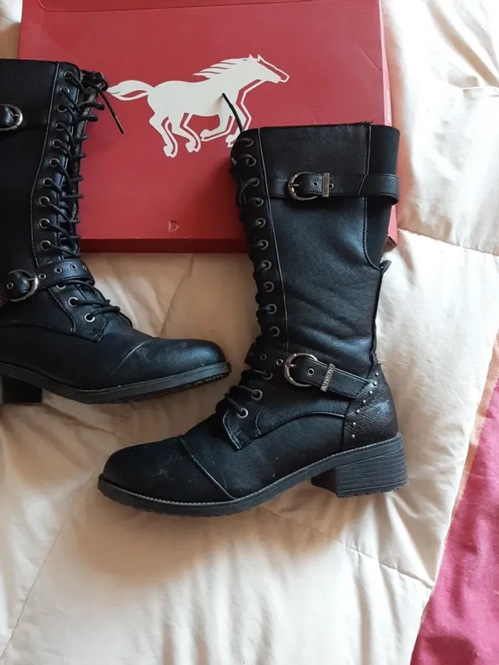 Bottes mi-mollet taille S mustang pointure 40 - photo numéro 3