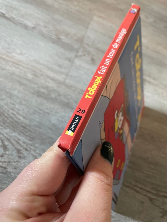 Tchoupi fait un tour de manège - photo numéro 3