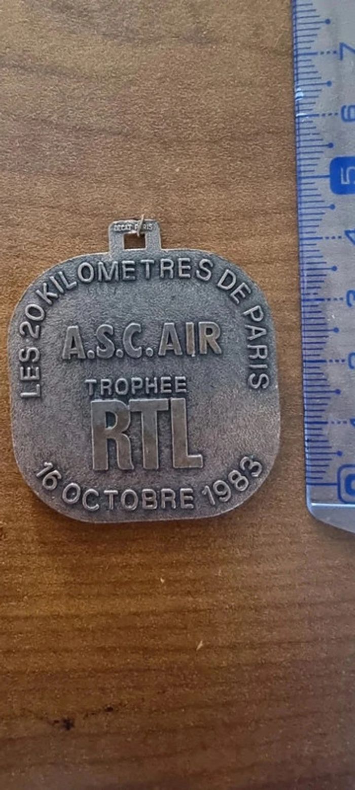 Médaille sportive 20 km de Paris 1983 - photo numéro 2