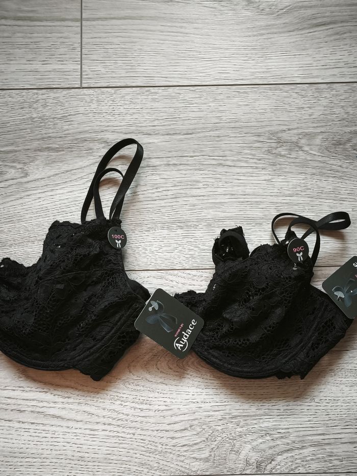 Soutien-gorge en dentelle noire - photo numéro 3