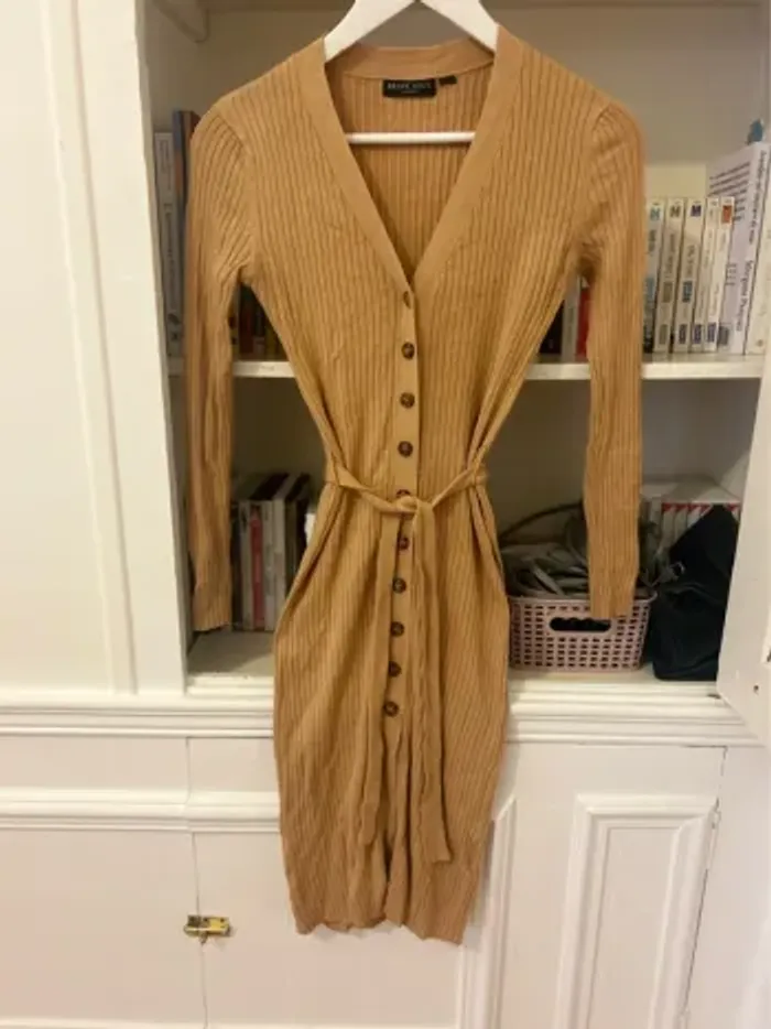 Robe avec ceinture - photo numéro 2