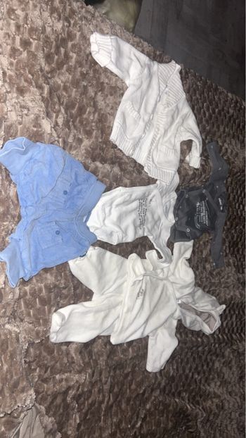 Lots vêtements 0 mois 