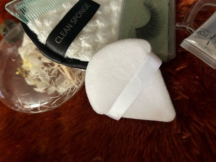 Lot d’accessoires de maquillage - photo numéro 7