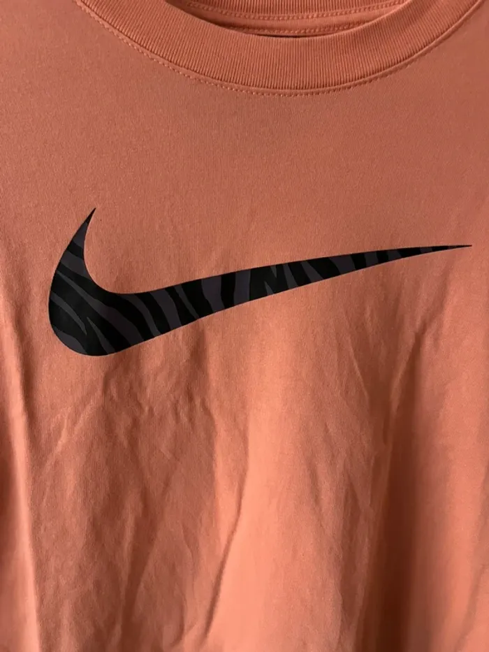 Sweat Nike corail logo imprimé noir (taille S) - photo numéro 2