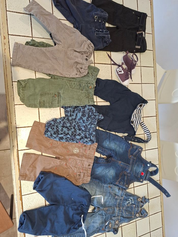 Lot salopette et pantalons 6mois
