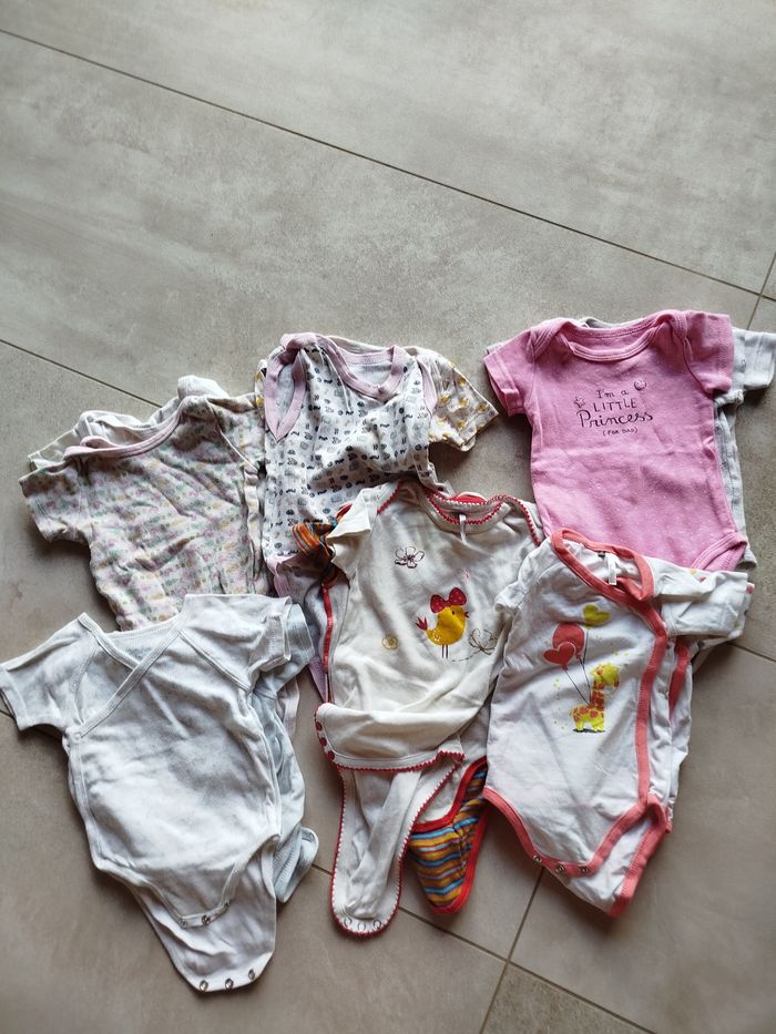 Lot body manches courtes 12 mois