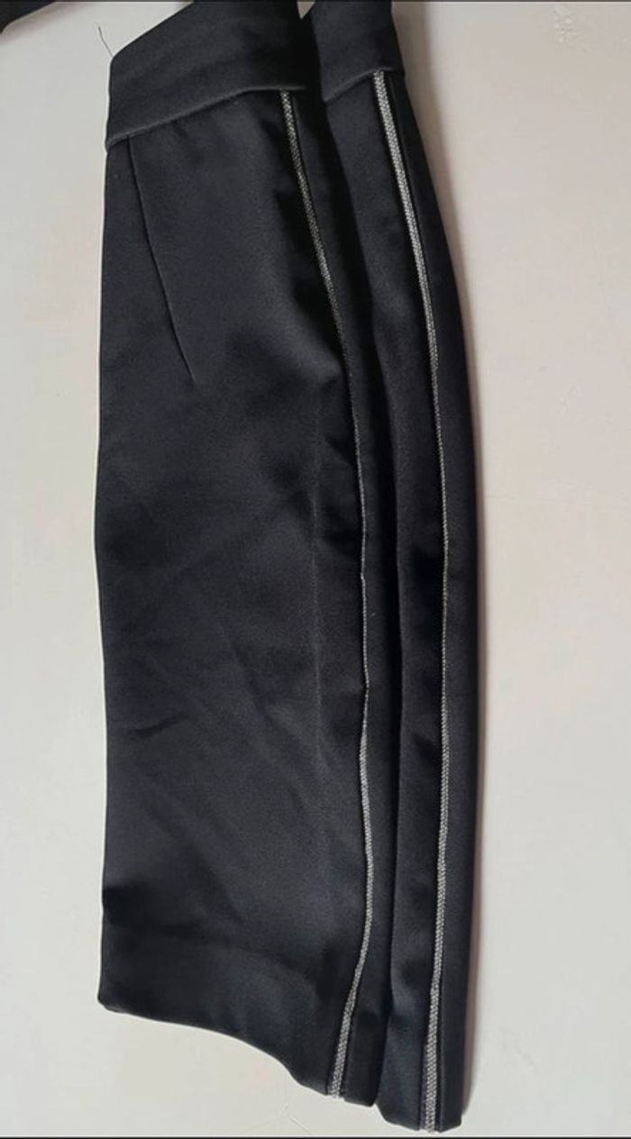 Jupe noir droite H&M en 34 - photo numéro 3