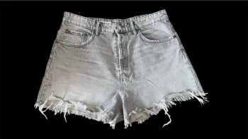 Short jeans Zara 44