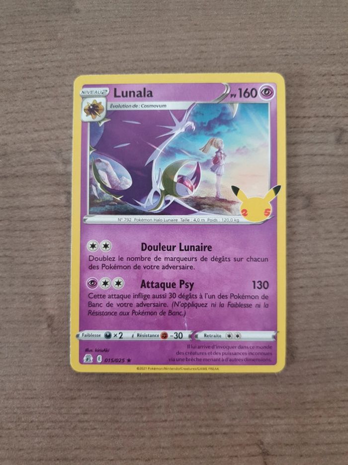 Carte Pokémon Lunala 015/025 Célébrations 25 ans - photo numéro 1