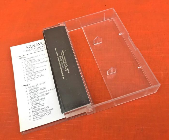Cassette audio Charles Aznavour 40 Chansons d' or Enregistrements originaux (1994) Emi Music 8319874 - photo numéro 4