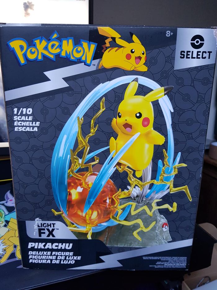 Pokémon Light-Up FX Deluxe Statue Pikachu - photo numéro 4
