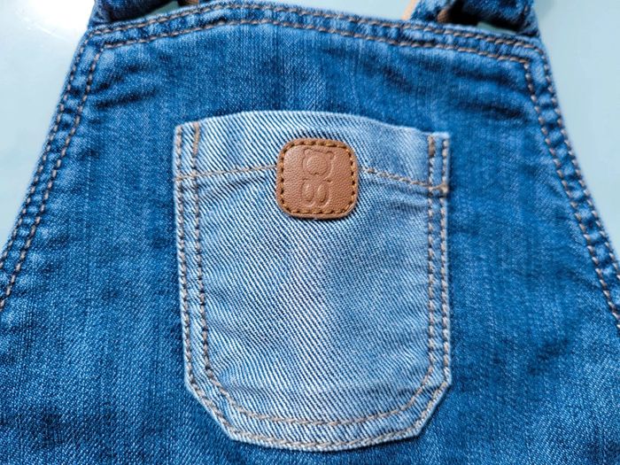 Très jolie salopette short jeans Obaïbi, 6 mois (26) - photo numéro 2