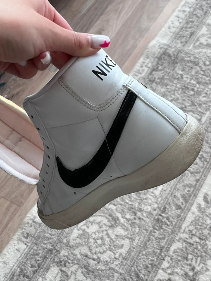 Paire de Nike blazer Mid 77 - photo numéro 4
