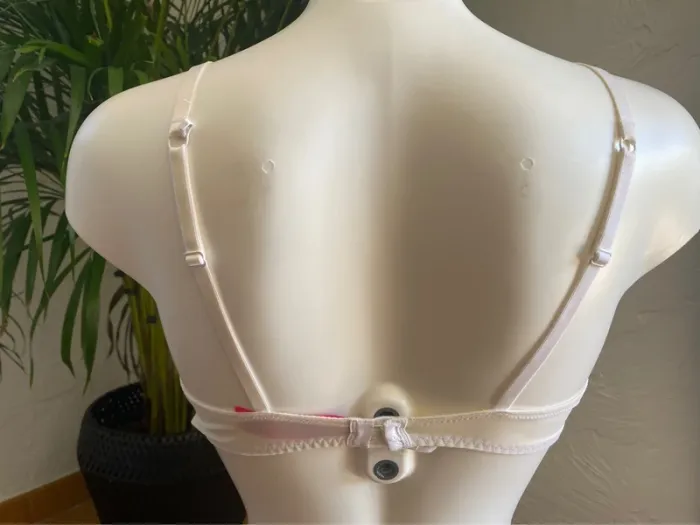 Soutien gorge blanc a strass - photo numéro 3