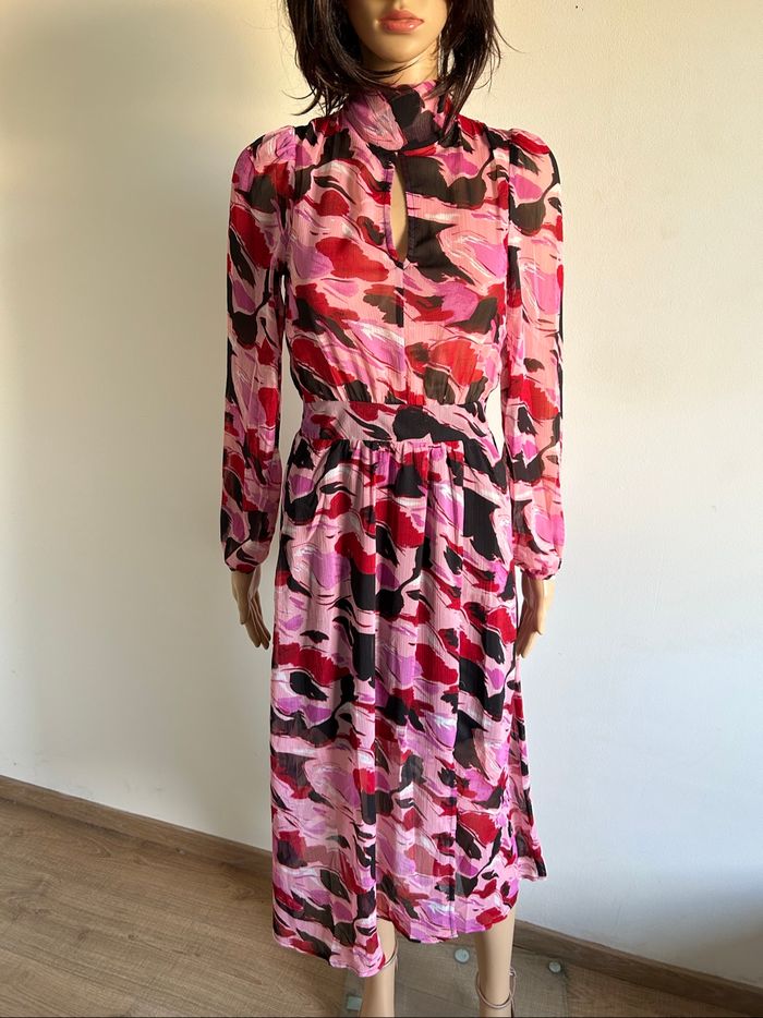 Robe longue rose neuve à manches longues Morgan taille 36 (valeur 90€)
