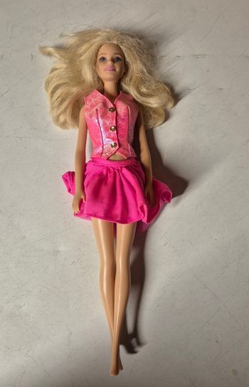 Poupée barbie vintage mattel 2010