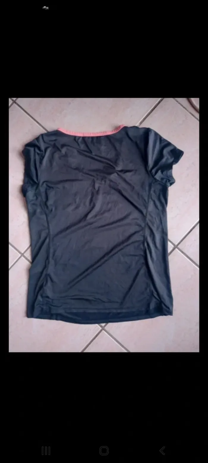 Tee-shirt 👕 de sport t.40 - photo numéro 2