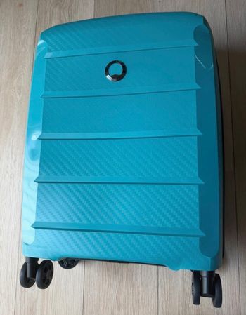 Valise Delsey bleu neuf 55 cm