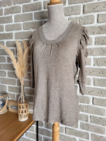 Pull beige avec manches ballon très féminin Ella & moi