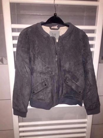 Blouson en suédine grise Tape à l Œil 10 ans neuf à 8 euros