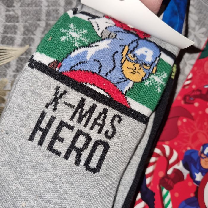 lot de 3 paires de chaussettes Marvel Avengers NOËL taille 43 / 46 🎄 neuf 🎄 idée kdo NOËL 🎄 - photo numéro 4