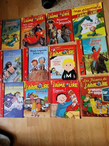 Livres "j aime lire" (2 photos)