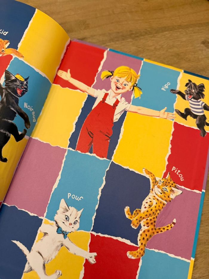 Caroline au Stade édition damiers bords colorés livre bd album Hachette - photo numéro 6