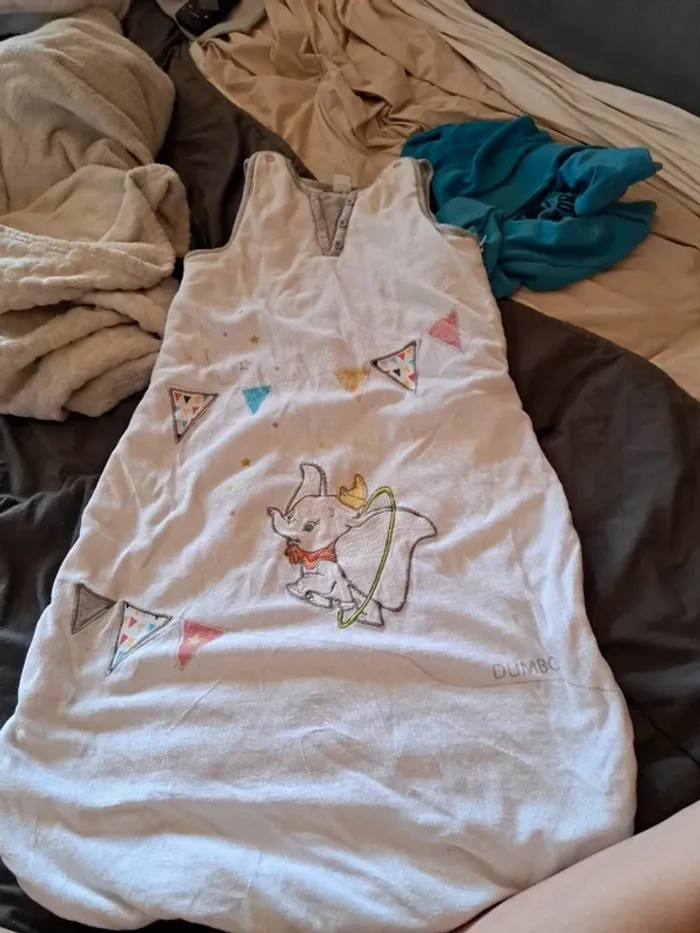 Gigoteuse Disney – Taille 6 à 24 mois – Parfait état