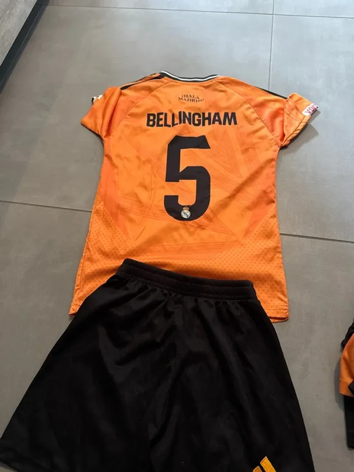 Maillot de foot enfant taille 128 - photo numéro 4