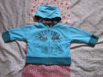 Gilet à capuche zippé 6 mois