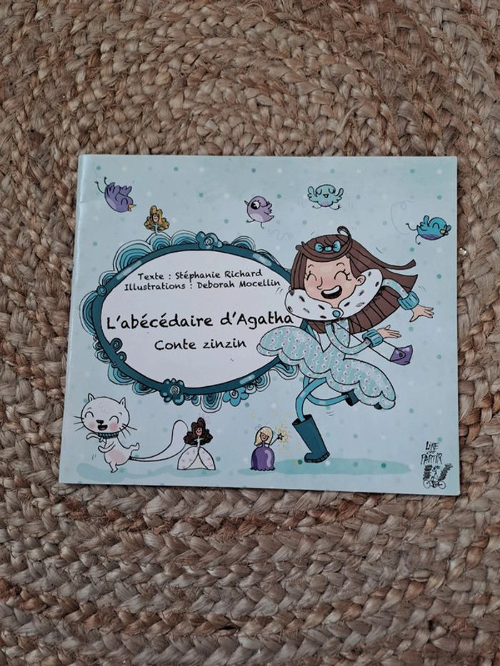 Livre enfant L abécédaire d Agatha des éditons Lire c est partir