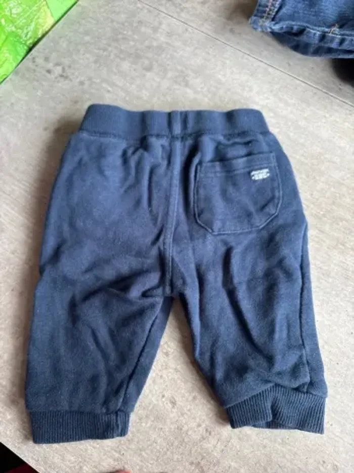 Pantalon 6 mois - photo numéro 3