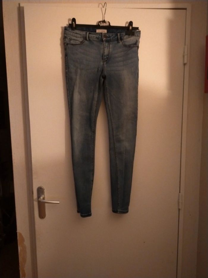Joli jean droit peu porté - photo numéro 6