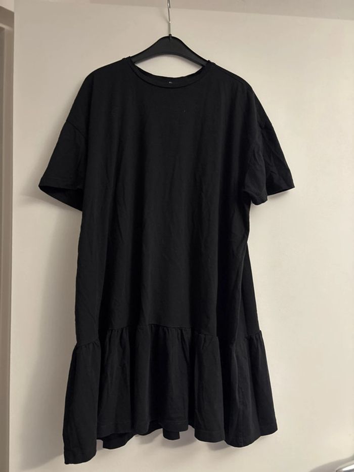 robe noire - photo numéro 3