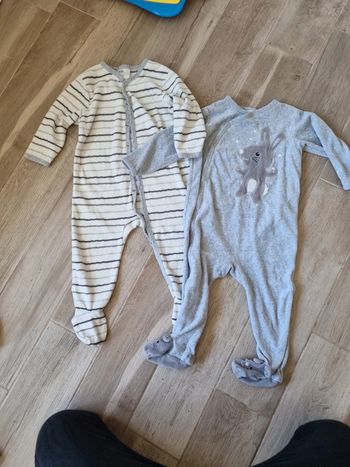 Lot pyjama et surpyjama 18 mois +