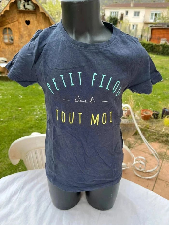 T shirt u essentiel taille 5 ans