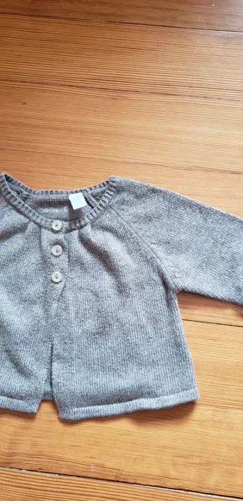 Gilet cardigan bébé fille gris/taupe brillant 3 mois
