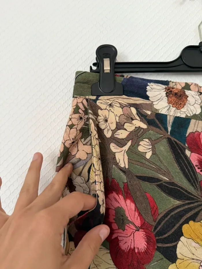 Pantalon droit Zara en très bon état taille M - photo numéro 3