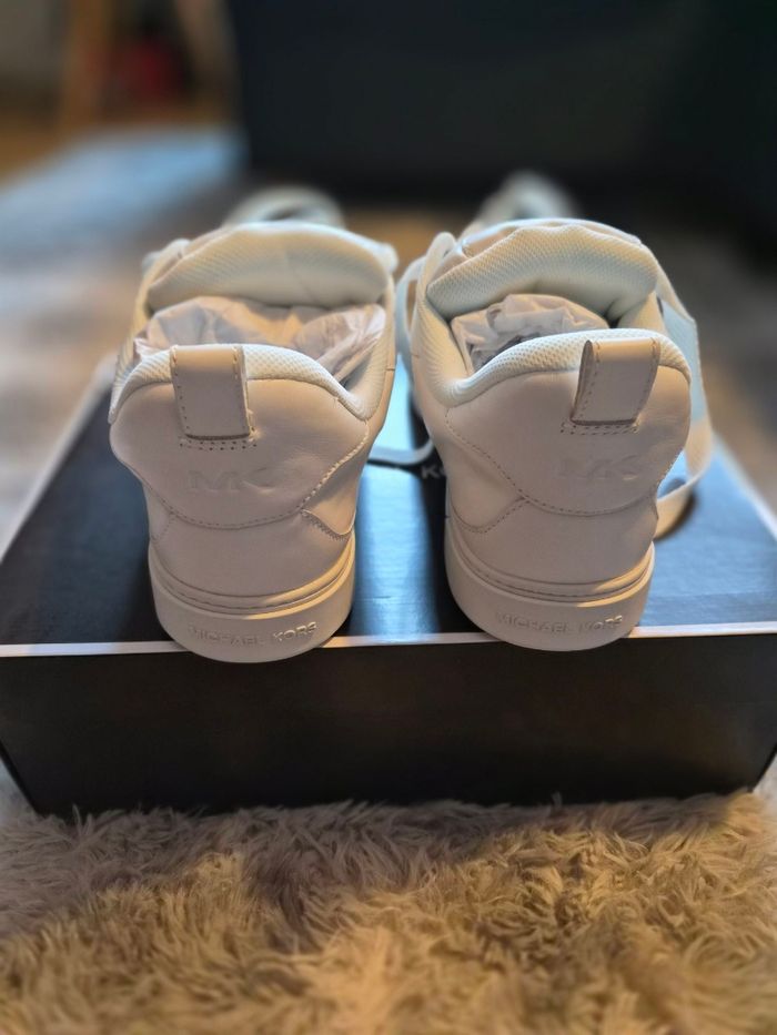 Baskets Michael Kors blanches – Homme – Taille 44 – Neuves - photo numéro 6