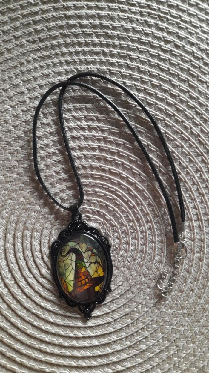 Collier pendentif vitrail