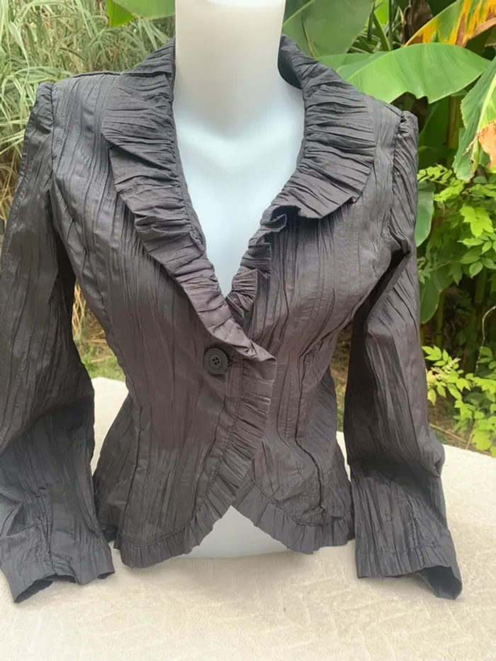 Veste Machin chose taille 42 noir effet froissé épaulettes - photo numéro 2