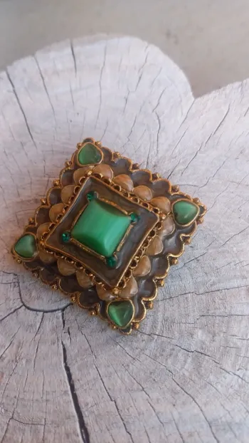 Broche vintage dorée et verte