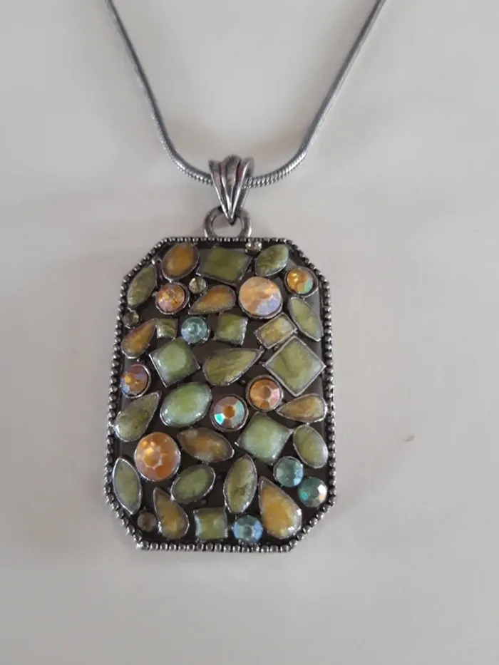 Collier vintage pierres fantaisies